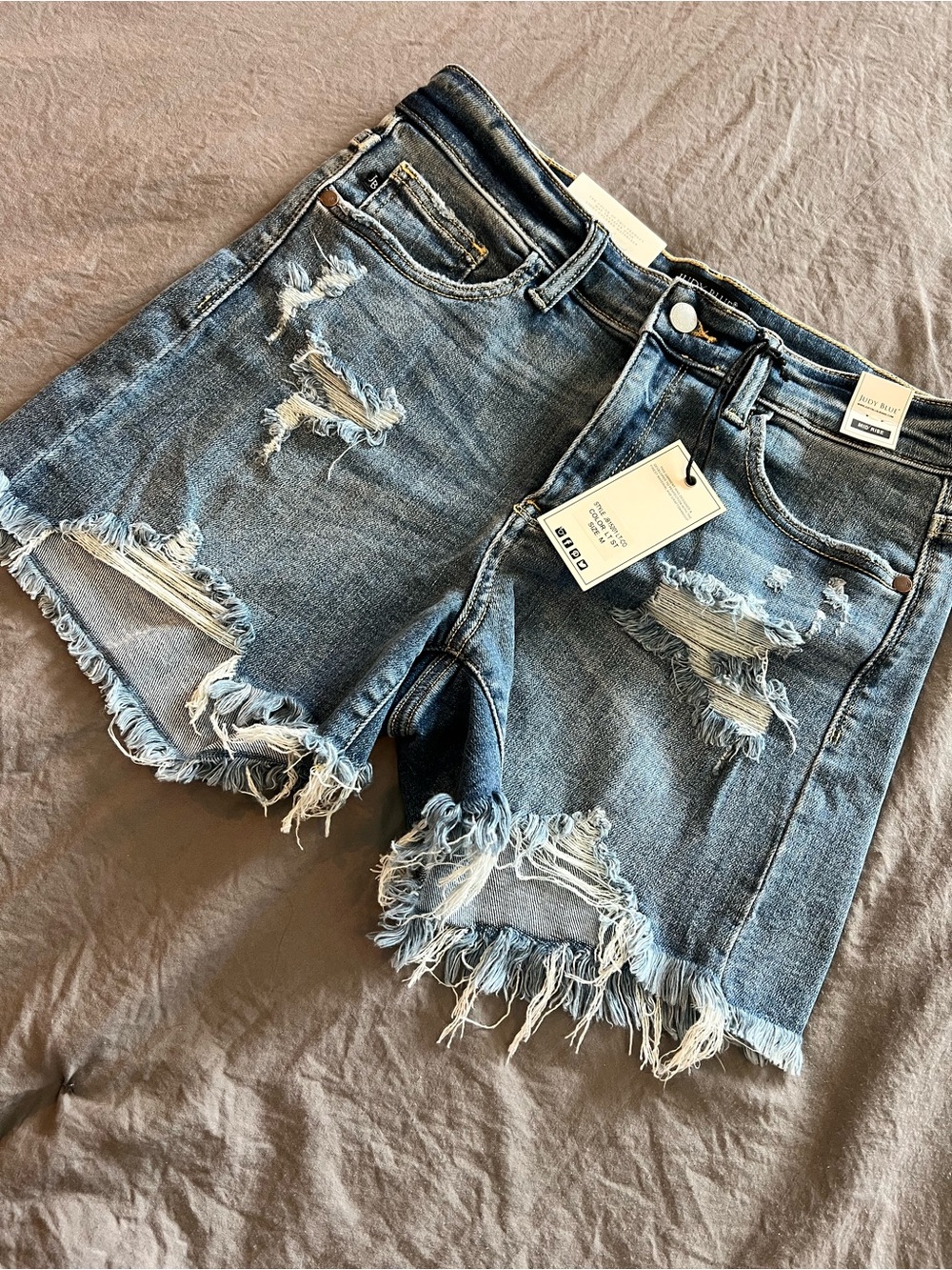 Judy Blue 🩵Mid Rise 🩵Distressed Blue Denim Women’s Shorts